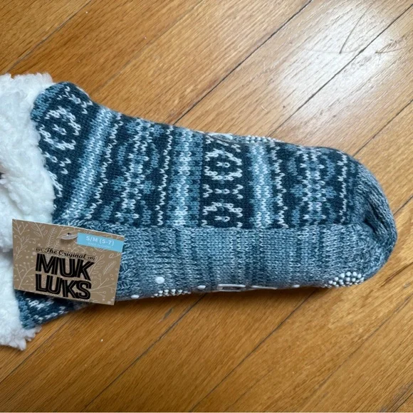 NEW Muk Luks Women’s Cabin Socks, Blue, Size S/M (5-7) - Picture 4 of 4